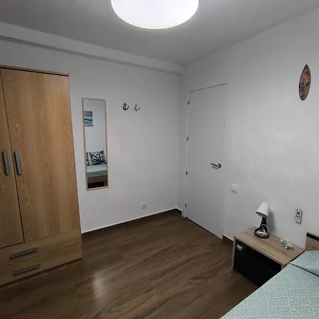 Sunny Flat With Huge Terrace! Close Downtown!