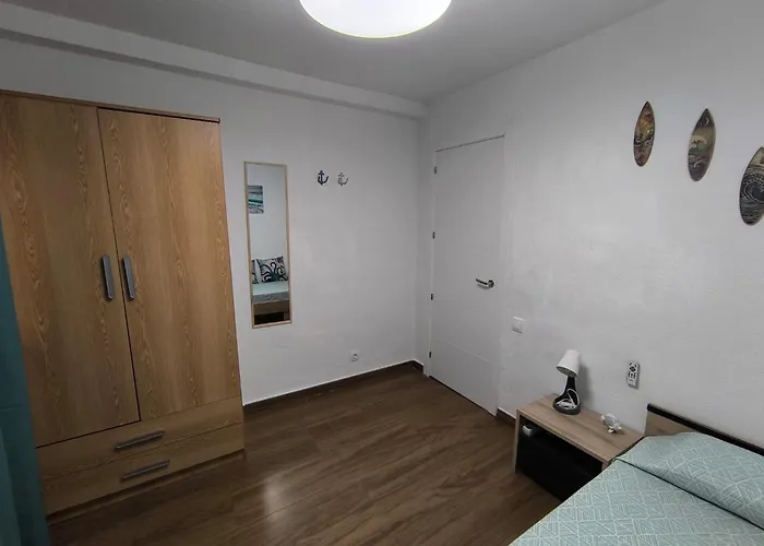 Sunny Flat With Huge Terrace! Close Downtown!