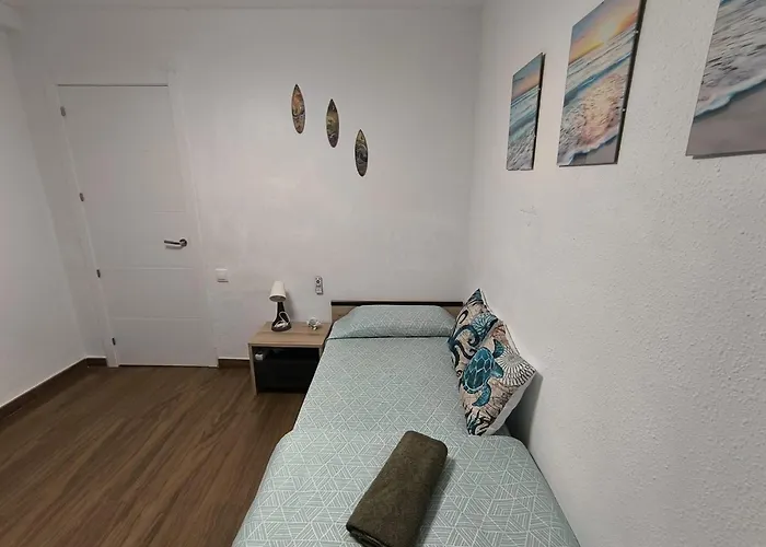Sunny Flat With Huge Terrace! Close Downtown! 아파트