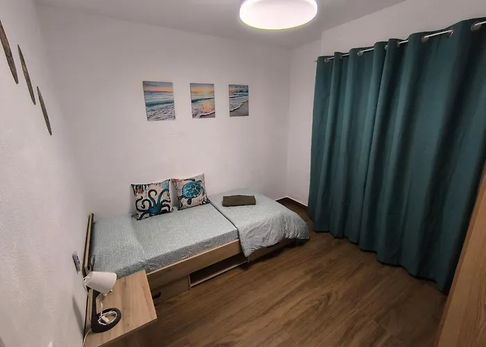 아파트 Sunny Flat With Huge Terrace! Close Downtown!